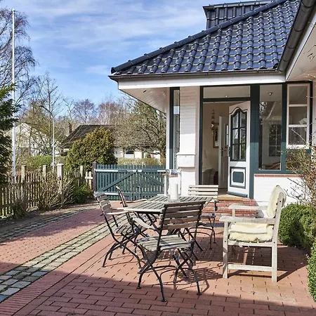Garden 1 *